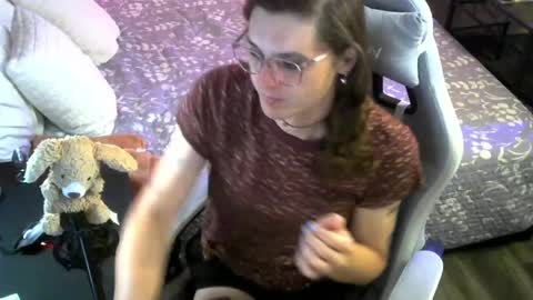 Snapshot of cutiepiescarlett chatting on 05.05.26 cutiepiescarlett online show from 05.05.26