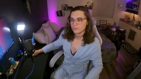 Snapshot of cutiepiescarlett chatting on 05.31.26 cutiepiescarlett online show from 05.31.26