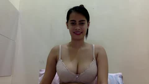 Snapshot of cutietrina chatting on 01.16.25 CutieTrina online show from 01.16.25
