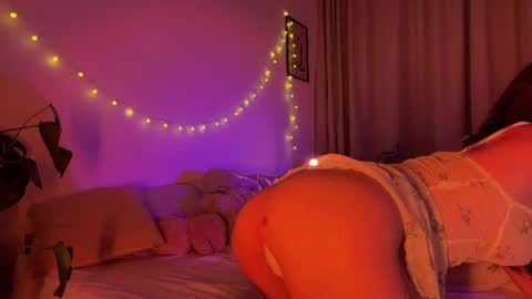Snapshot of cutiiepie69 chatting on 06.15.26 squirt queen Jasmine next stream 1 may online show from 06.15.26