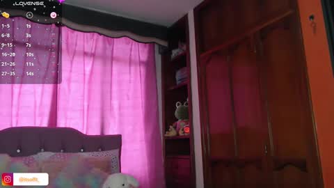 Snapshot of cuttebabe_ chatting on 01.19.25 Sophia online show from 01.19.25