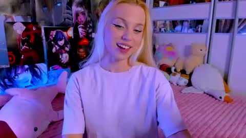 Snapshot of cuttie_ponyy chatting on 07.28.26 Nora online show from 07.28.26