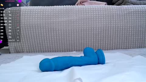 Snapshot of cuty_lucy chatting on 09.11.25 Lucy online show from 09.11.25