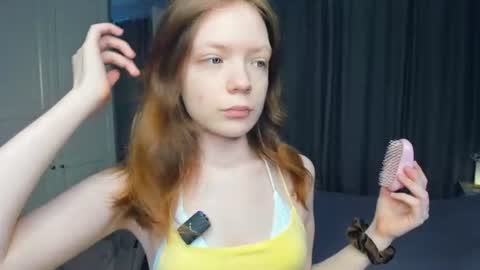 Snapshot of cuty_petite chatting on 07.06.26 Anne online show from 07.06.26
