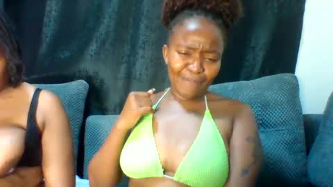 Snapshot of cuvy_babe chatting on 07.04.26 cuvy_babe online show from 07.04.26