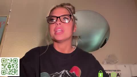 Snapshot of cxbraj chatting on 01.15.25 cxbraj online show from 01.15.25