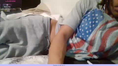 Snapshot of cxbyytheswitch chatting on 12.19.24 Cxbyy online show from 12.19.24