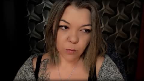 Snapshot of cyberdomme chatting on 02.04.25 Full time mean bitch. online show from 02.04.25