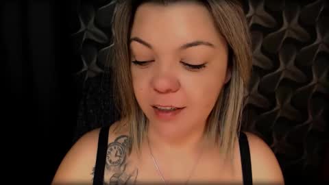 Snapshot of cyberdomme chatting on 02.06.25 Full time mean bitch. online show from 02.06.25