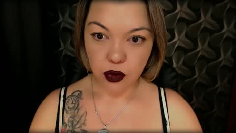 Snapshot of cyberdomme chatting on 02.14.25 Full time mean bitch. online show from 02.14.25