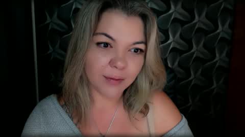 Snapshot of cyberdomme chatting on 09.30.25 Full time mean bitch. online show from 09.30.25