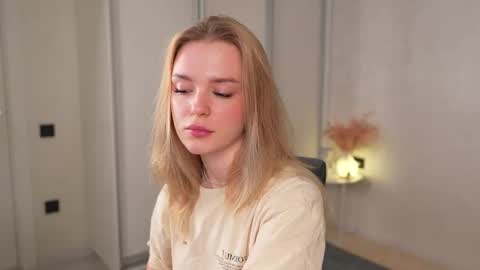 EMILY online show from 11.09.25