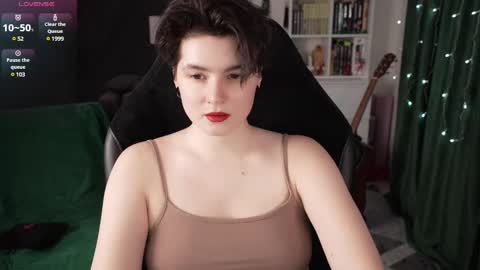 Helen Blossom online show from 02.19.25