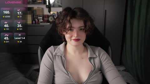 Helen Blossom online show from 04.14.26