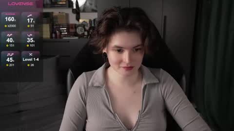 Helen Blossom online show from 04.15.26