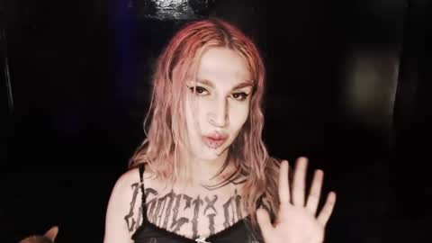 Snapshot of cybertrouble_ chatting on 10.31.25 Nikki online show from 10.31.25