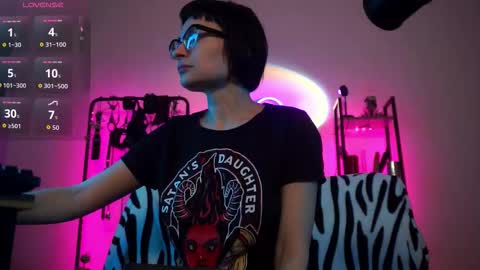 Lily Goddess online show from 12.03.25