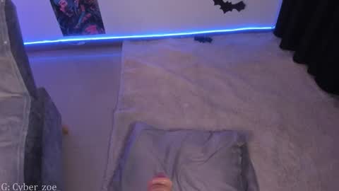  cyber zoe   online show from 11.10.25