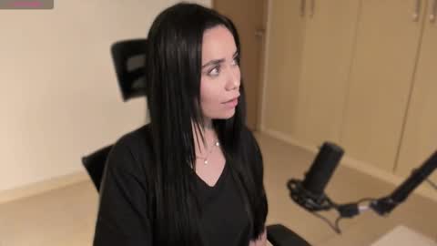 Snapshot of cyborgmuse chatting on 10.28.25 cyborgmuse online show from 10.28.25