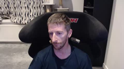 Snapshot of cycoracing chatting on 09.18.25 cycoracing online show from 09.18.25