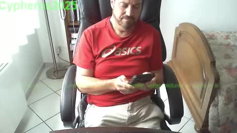 Snapshot of cypheros2025 chatting on 10.01.25 Chris online show from 10.01.25