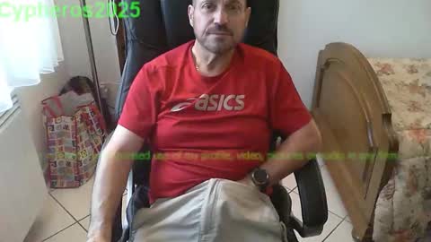 Snapshot of cypheros2025 chatting on 10.09.25 Chris online show from 10.09.25