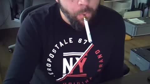 Snapshot of cyrsug chatting on 12.05.25 cyrsug online show from 12.05.25