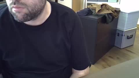 Snapshot of cyrsug chatting on 03.21.26 cyrsug online show from 03.21.26