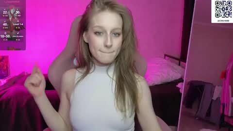 Snapshot of cyyberwhore chatting on 04.19.26 cyyberwhore online show from 04.19.26