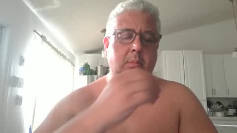 Snapshot of czar1974 chatting on 10.24.25 czar1974 online show from 10.24.25