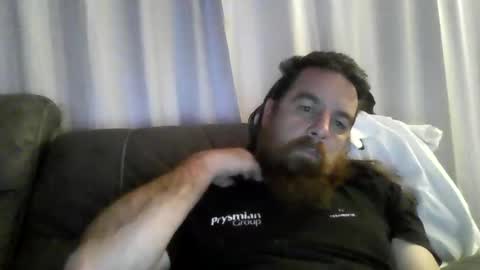 Snapshot of d1988 chatting on 11.05.25 D online show from 11.05.25