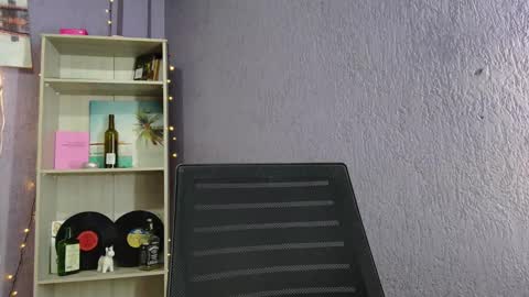 Snapshot of d4ni_king chatting on 11.04.25 d4ni_king online show from 11.04.25