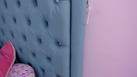 Snapshot of d___darling chatting on 10.04.25 darling online show from 10.04.25