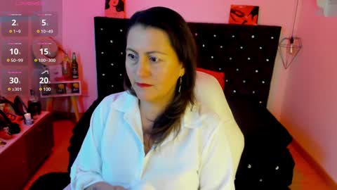 Mia  online show from 01.25.25