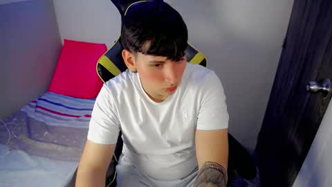 Snapshot of d_moneyy_ chatting on 02.22.26 teddy online show from 02.22.26