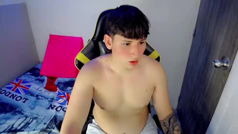 Snapshot of d_moneyy_ chatting on 02.25.26 teddy online show from 02.25.26