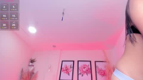 Snapshot of daaniela_moon chatting on 11.05.25 Daniela online show from 11.05.25