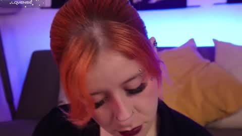 Snapshot of daarlene chatting on 11.08.25 Darlene online show from 11.08.25