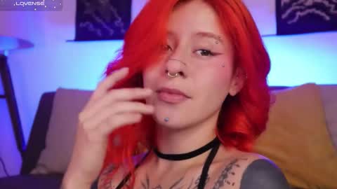 Snapshot of daarlene chatting on 11.18.25 Darlene online show from 11.18.25