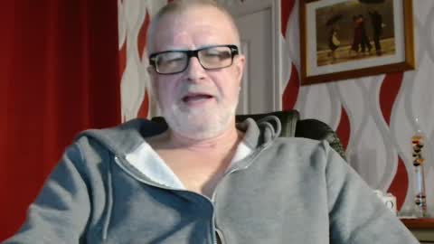 Brian ... online show from 01.10.25