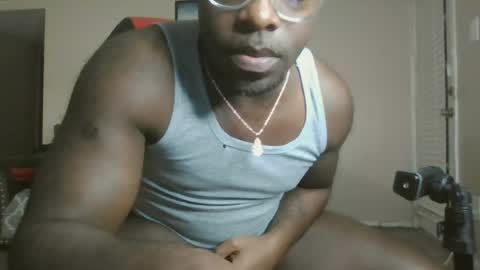 Snapshot of daddybbc52 chatting on 07.12.26 Rashaudrodz.. online show from 07.12.26