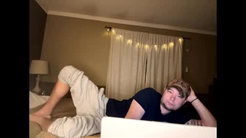 Snapshot of daddycam33 chatting on 01.05.25 DaddyCam33 online show from 01.05.25