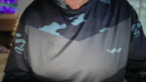 Snapshot of daddyfukker chatting on 11.22.25 daddyfukker online show from 11.22.25