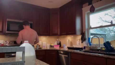 Snapshot of daddygmoney6969 chatting on 12.11.24 daddygmoney6969 online show from 12.11.24