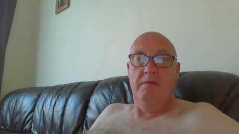 Snapshot of daddyhere4uall8 chatting on 08.04.26 daddyhere4uall8 online show from 08.04.26