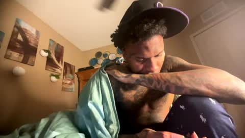 Snapshot of daddyjanimal chatting on 07.26.26 sexy tatted king bbc online show from 07.26.26