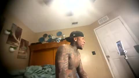 Snapshot of daddyjanimal chatting on 07.27.26 sexy tatted king bbc online show from 07.27.26