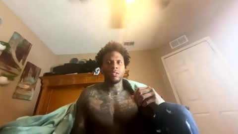 Snapshot of daddyjanimal chatting on 07.28.26 sexy tatted king bbc online show from 07.28.26