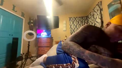 Snapshot of daddyjanimal chatting on 08.01.26 sexy tatted king bbc online show from 08.01.26