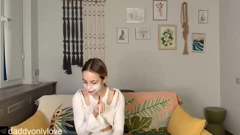 Zoe online show from 10.31.25